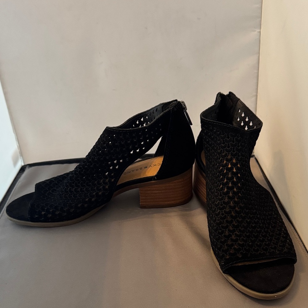 Lucky Brand Black Open-Toe Sandals size 8.5‎ New